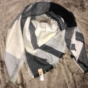 American Eagle Blanket Scarf